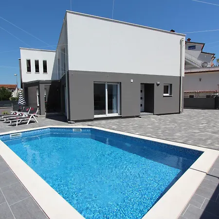 Karlo 2 Apartmán