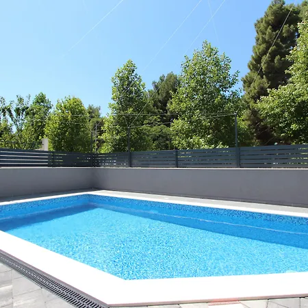 Karlo 2 Apartmán