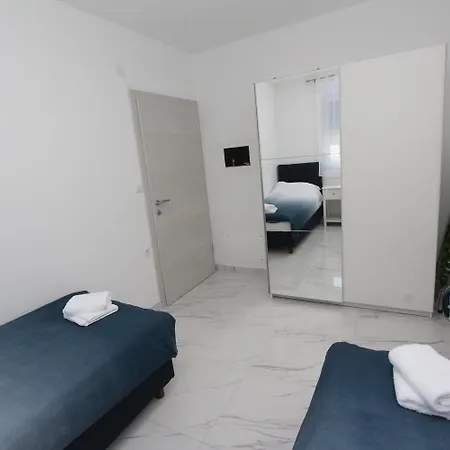 Karlo 2 Rovinj
