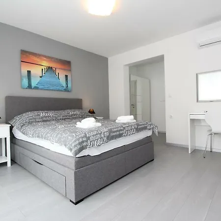 Karlo 2 Apartment