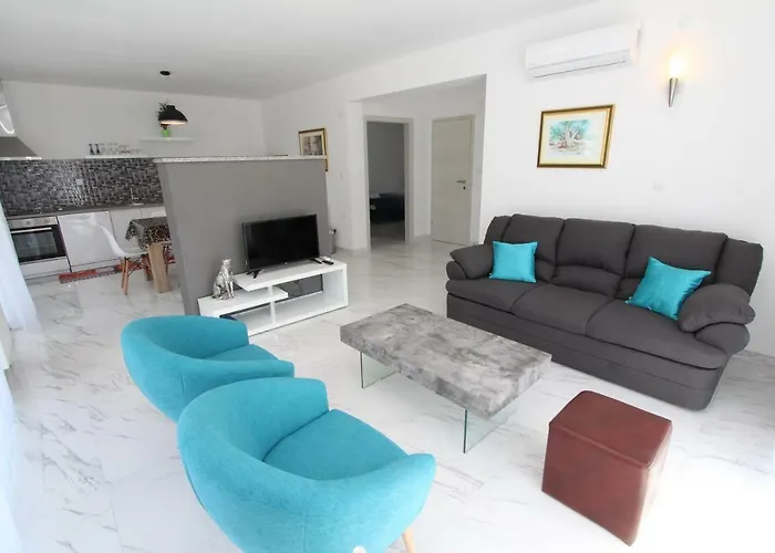 Appartement Karlo 2 *