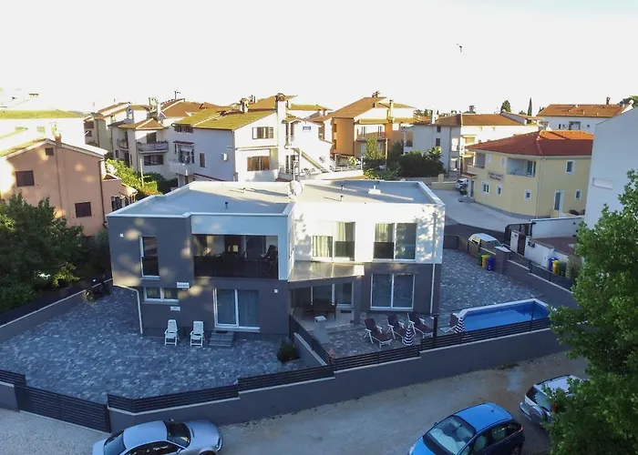 Appartement Karlo 2 *