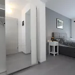 Karlo 2 Апартаменты Ровинь